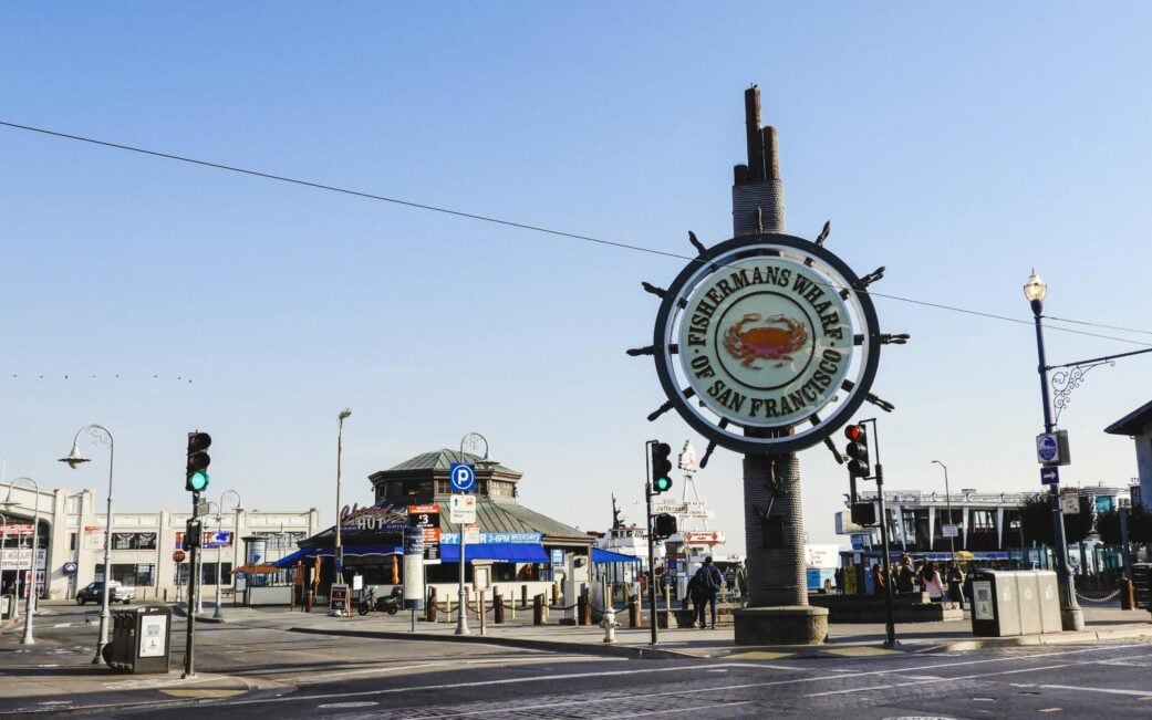A pic of the famous Fisherman's Wharf sign in San Francisco.
