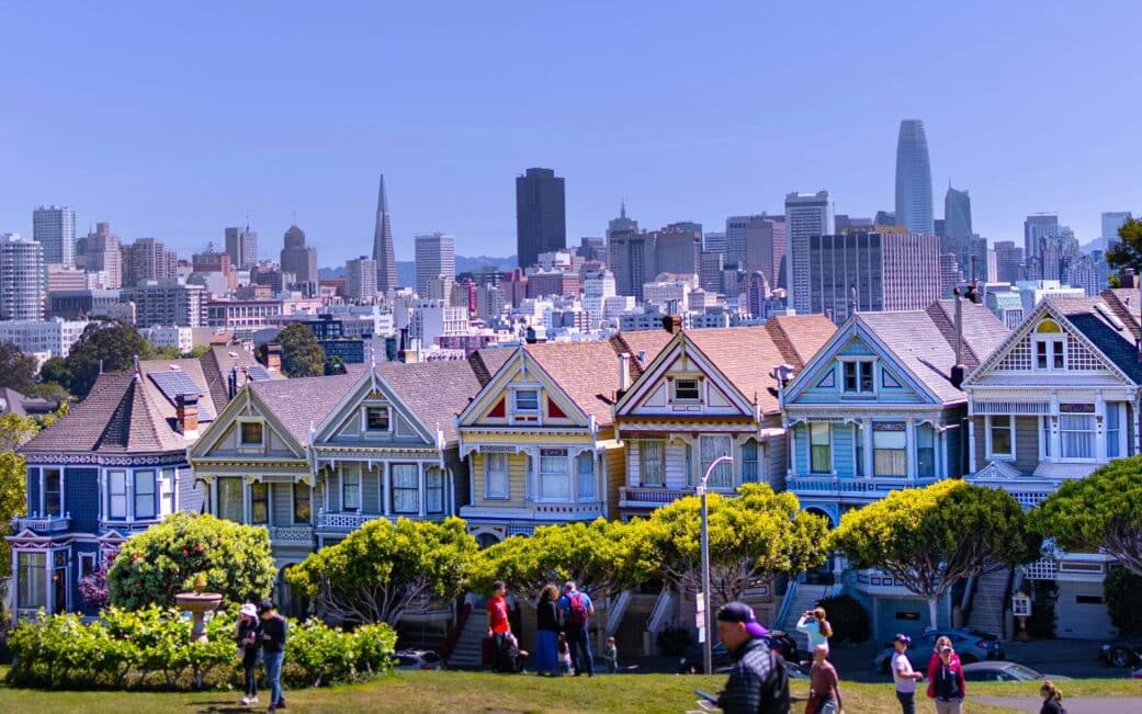The famous Painted Ladies homes with Downtwon San Francisco in the background.